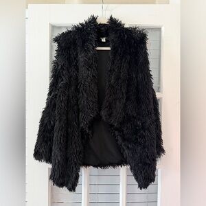 Est 1946 Women’s XL Shaggy Faux Fur Black Soft Open Vest